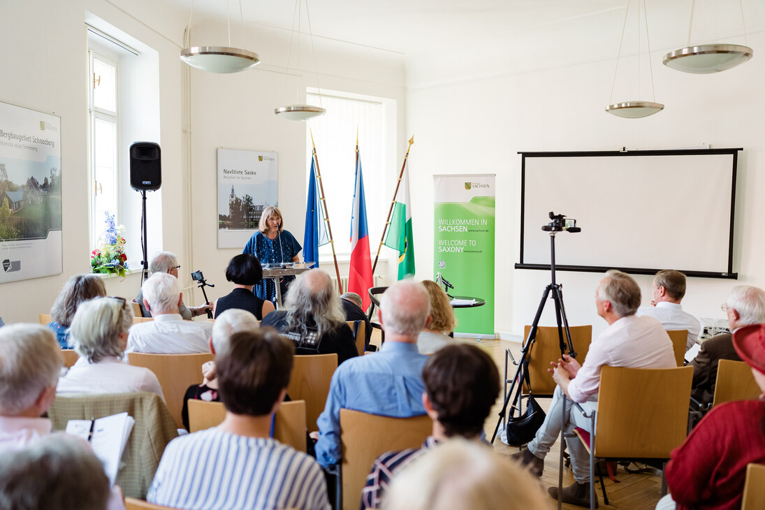 Zahájení konference paní Eugenií Trützschler von Falkenstein